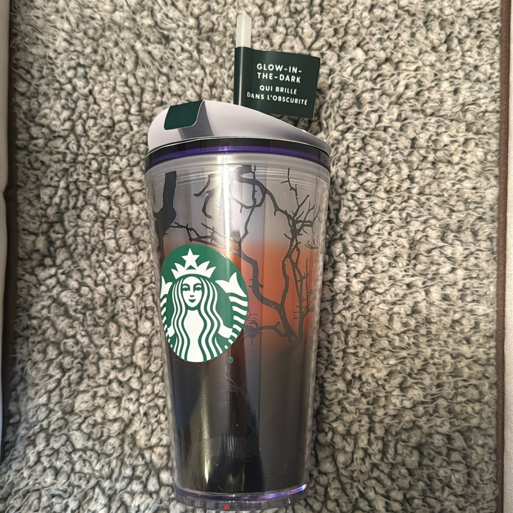 Grande Glow In The Dark Holloween Tumbler